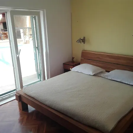 In With Private Pool And Garden Villa *