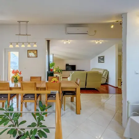 House Near Split Villa *
