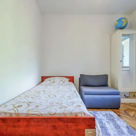 In With Private Pool And Garden * Solin