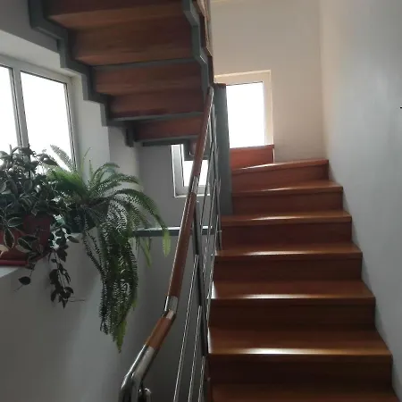 In With Private Pool And Garden Solin