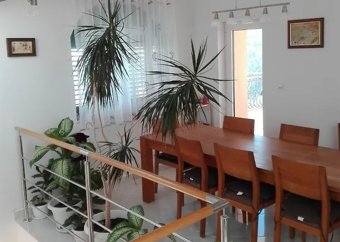 Villa In With Private Pool And Garden *