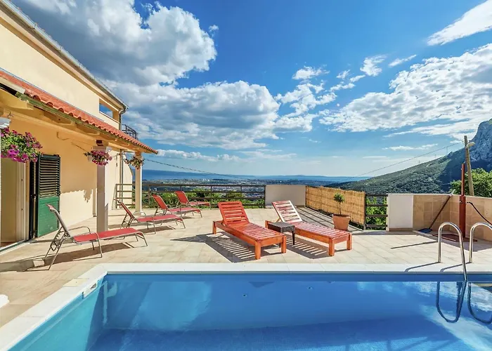 Villa In With Private Pool And Garden Solin
